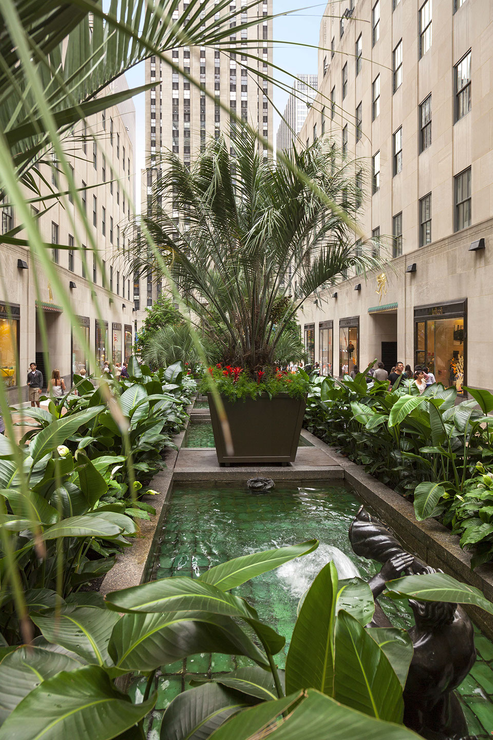 CHANNEL GARDENS